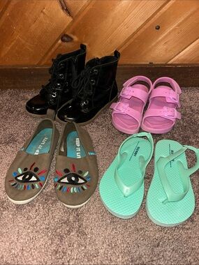 Toddler girls size 10 sandals, combat boots & native slip on shoes bundle!!